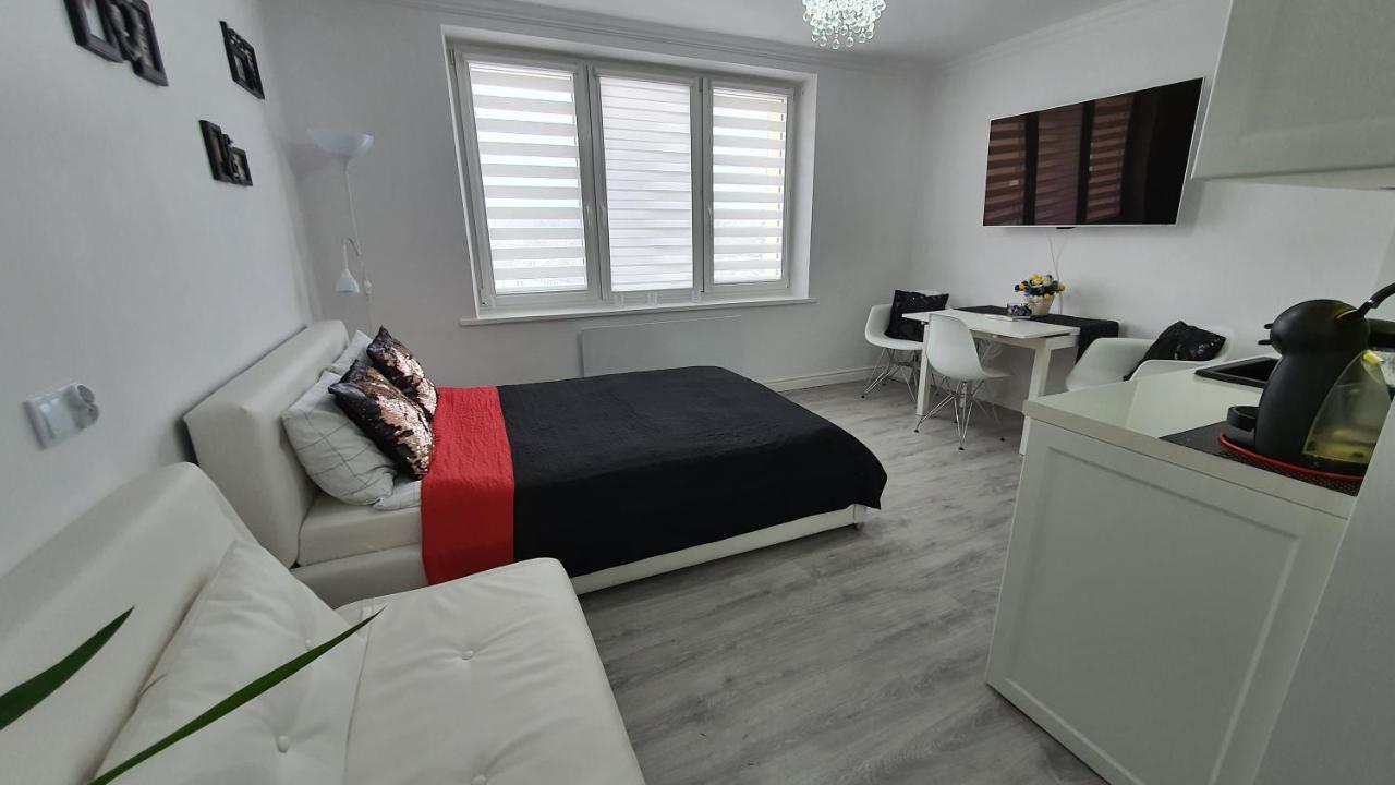 Sunny Apartments Gorlice Bagian luar foto