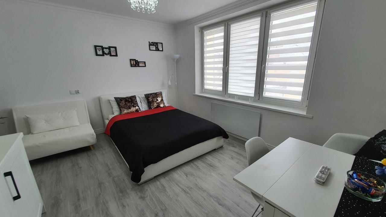 Sunny Apartments Gorlice Bagian luar foto